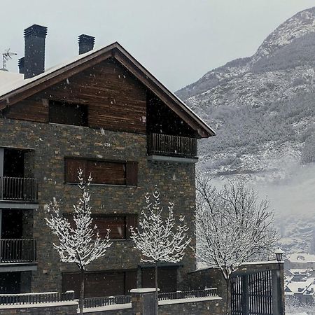 Apartmán Pleta Del Mon Atico Benasque Exteriér fotografie